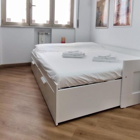 Bb Ruri Bed & Breakfast Genoa Bagian luar foto