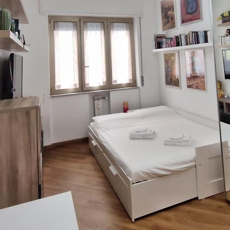 Bb Ruri Bed & Breakfast Genoa Bagian luar foto